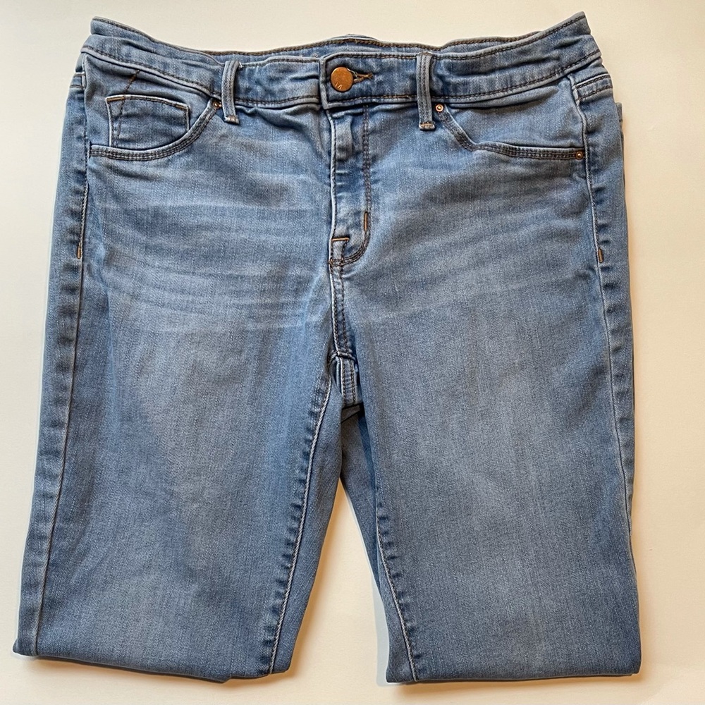 Mid-Rise Jegging
